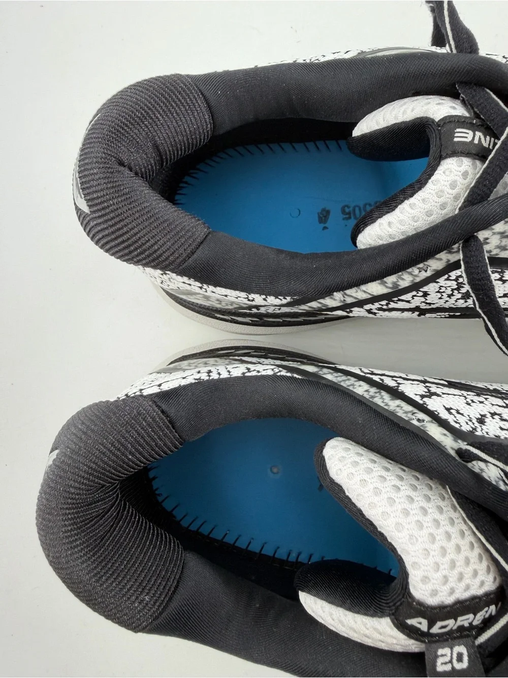 NEW! Brooks Men’s Moab 3 Vent Low - SZ 12- Black White Running Shoes Sneakers